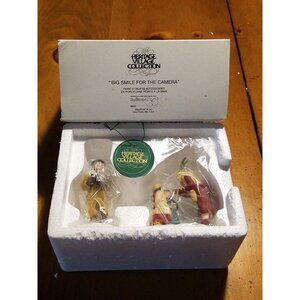 "Big Smile For The Camera" Set of 2 #58900 Heritage Village Collection -Retired-